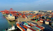 厦门结束20万吨级集装箱船进港需封航历史