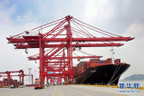新闻分析：香港港口货物吞吐量折射经贸复苏趋势