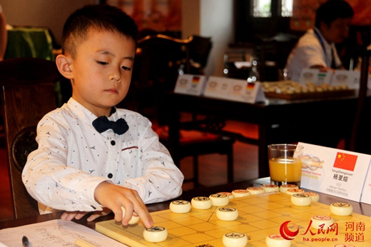 “象棋神童”杨圣煊